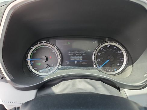Used 2024 Toyota Highlander XLE AWD/4WD image 21