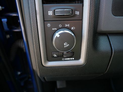 Used 2014 RAM 1500 Express AWD/4WD image 24