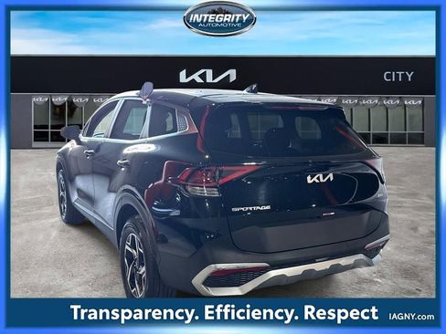 Certified 2024 Kia Sportage LX image 5