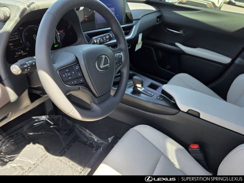New 2026 Lexus UX 300h FWD image 13
