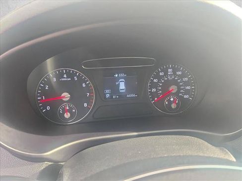 Used 2020 Kia Sorento LX FWD image 7