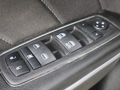 Used 2023 Dodge Charger SXT image 22