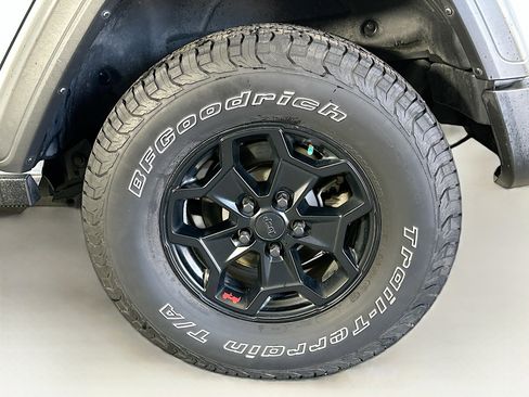 Used 2022 Jeep Wrangler Sport S image 11