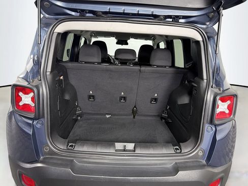 Used 2023 Jeep Renegade Latitude AWD/4WD image 25