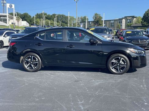 Used 2025 Nissan Sentra SV FWD image 8