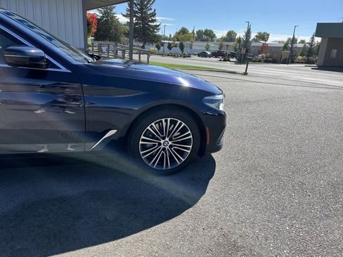 Used 2017 BMW 540i w/ Premium Package image 14