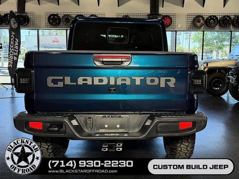 Used 2025 Jeep Gladiator Mojave AWD/4WD image 10