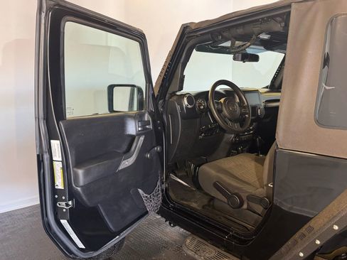 Used 2012 Jeep Wrangler Sport image 8