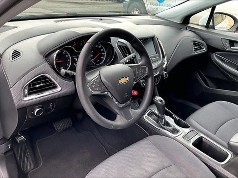 Used 2019 Chevrolet Cruze LS w/ LS Convenience Package image 18