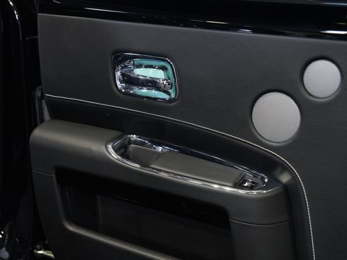Used 2020 Rolls-Royce Ghost RWD image 27