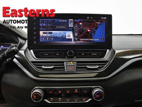 Used 2023 Nissan Altima 2.5 SR w/ SR Premium Package FWD image 12