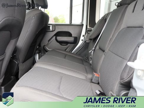 Used 2023 Jeep Wrangler Unlimited w/ Cold Weather Group AWD/4WD image 17