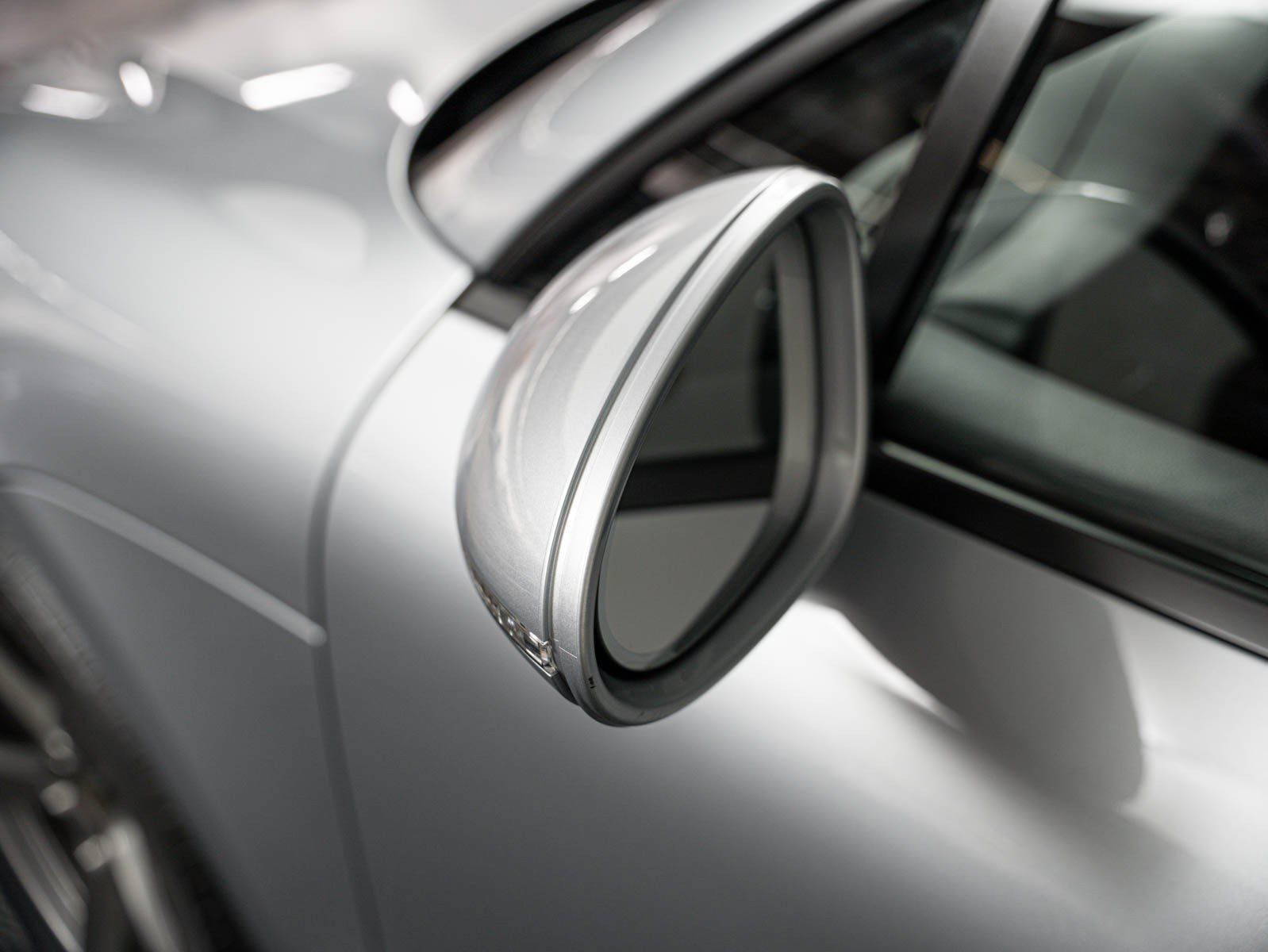 Certified 2023 Porsche Macan AWD/4WD image 34