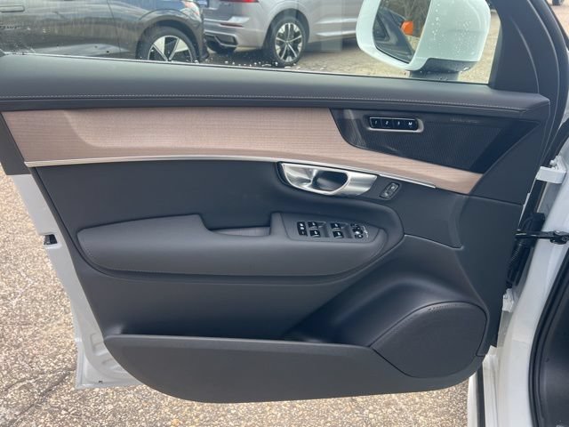 New 2026 Volvo XC90 T8 Plus w/ Protection Package Premier AWD/4WD image 23