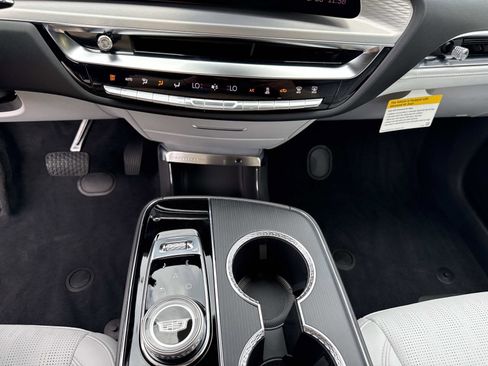 New 2026 Cadillac Lyriq Premium Luxury w/ LPO, Floor Liner Package image 27