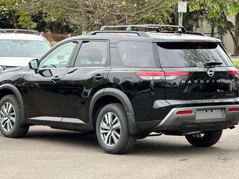 New 2026 Nissan Pathfinder SL image 6