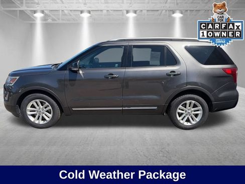 Certified 2017 Ford Explorer XLT w/ Equipment Group 201A FWD image 3
