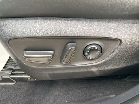 Used 2023 Toyota RAV4 XLE Premium image 25