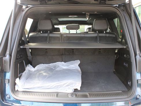 New 2026 Jeep Grand Wagoneer Limited AWD/4WD image 36