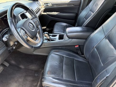 Used 2017 Jeep Grand Cherokee Overland RWD image 22