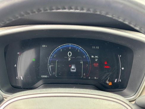 Used 2024 Toyota Corolla Cross XLE image 19