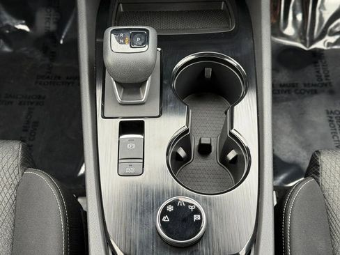 Used 2025 Nissan Rogue SV image 31