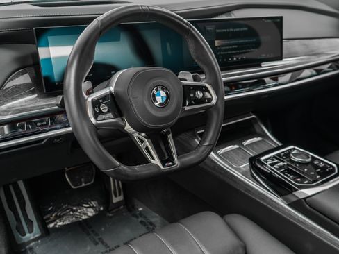 Used 2023 BMW 760i xDrive w/ Parking Assistance Package AWD/4WD image 13