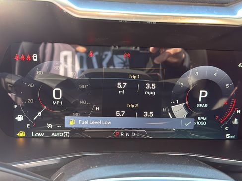 New 2026 GMC Canyon Elevation w/ Convenience Package image 13