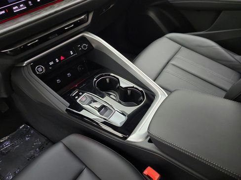 Used 2025 Audi Q5 Premium w/ Convenience Package AWD/4WD image 11
