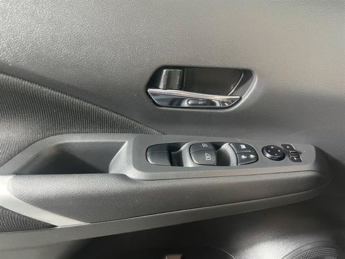 Used 2021 Nissan Kicks SV FWD image 18