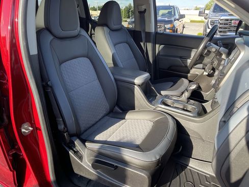 Used 2022 Chevrolet Colorado Z71 AWD/4WD image 27