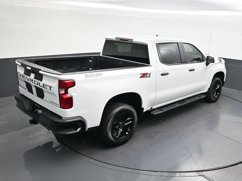 Used 2025 Chevrolet Silverado 1500 Custom Trail Boss AWD/4WD image 21