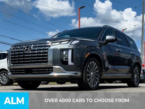 Used 2025 Hyundai Palisade Calligraphy FWD image 2