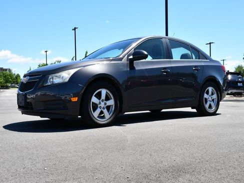 Used 2014 Chevrolet Cruze LT FWD image 4