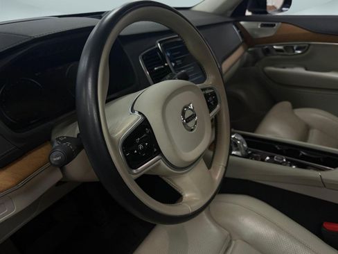 Used 2019 Volvo XC90 T8 Inscription w/ Luxury Package image 11