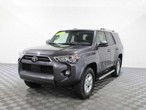 Used 2022 Toyota 4Runner SR5 Premium w/ Moonroof Package AWD/4WD image 2