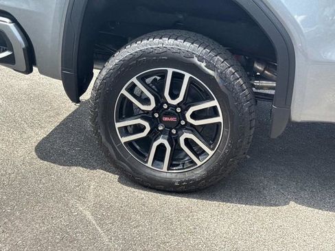 New 2026 GMC Sierra 1500 AT4 w/ AT4 Premium Package AWD/4WD image 11