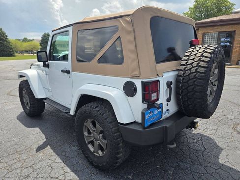 Used 2018 Jeep Wrangler Sport AWD/4WD image 5