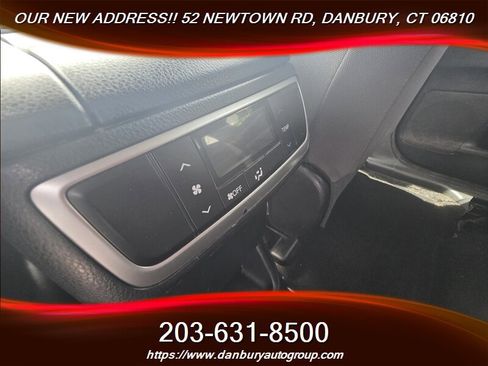 Used 2016 Toyota Highlander LE AWD/4WD image 7