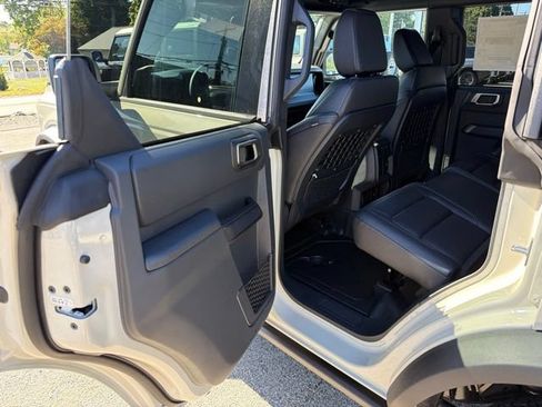New 2026 Ford Bronco Big Bend w/ Black Diamond Package AWD/4WD image 9