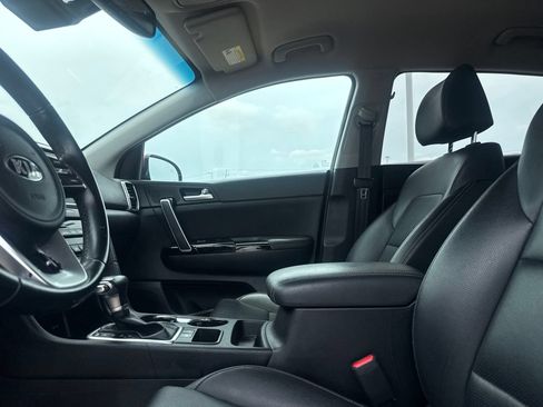 Used 2020 Kia Sportage EX FWD image 40