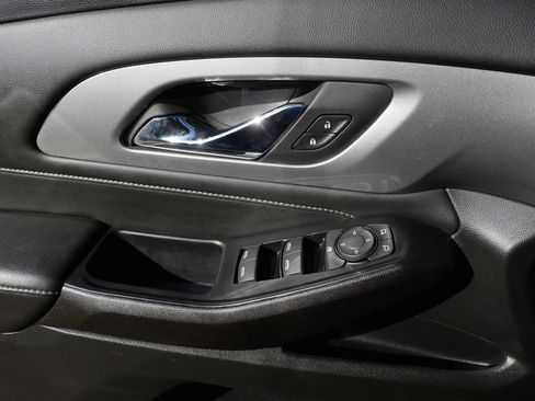 Used 2023 Chevrolet Traverse LT AWD/4WD image 27