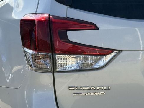 Used 2023 Subaru Forester Premium AWD/4WD image 6