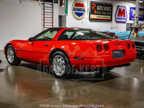 Used 1994 Chevrolet Corvette Coupe image 6