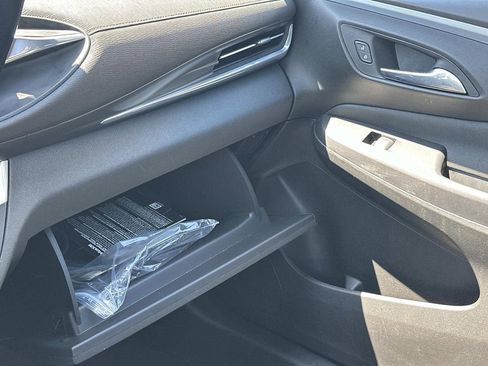 Used 2024 Buick Envista Preferred w/ Convenience I Package FWD image 33