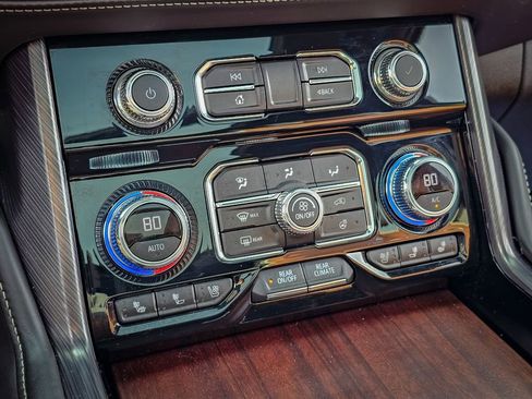 Certified 2023 GMC Yukon Denali Ultimate image 27