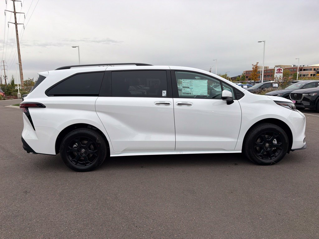 New 2026 Toyota Sienna XLE Woodland Edition AWD/4WD image 10