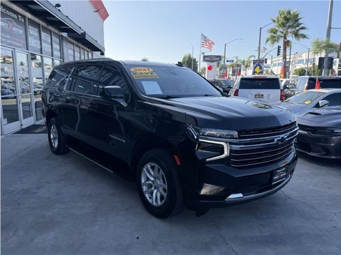 Used 2021 Chevrolet Suburban LT RWD image 8