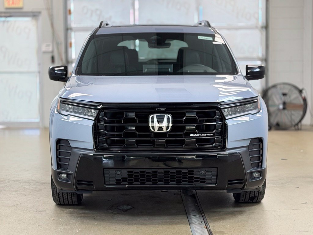 New 2026 Honda Pilot Black Edition image 2