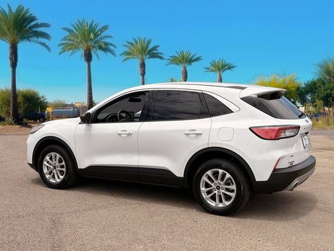 Certified 2022 Ford Escape SE AWD/4WD image 3